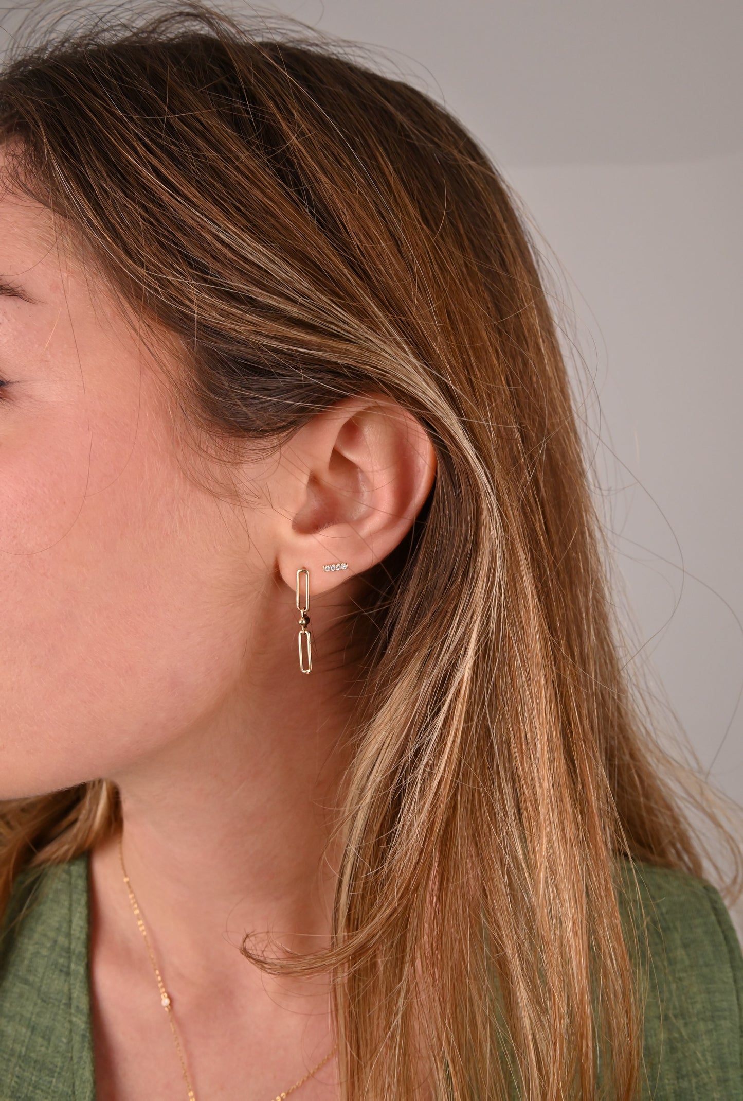 Line Stud (Sold as Singles) - E44