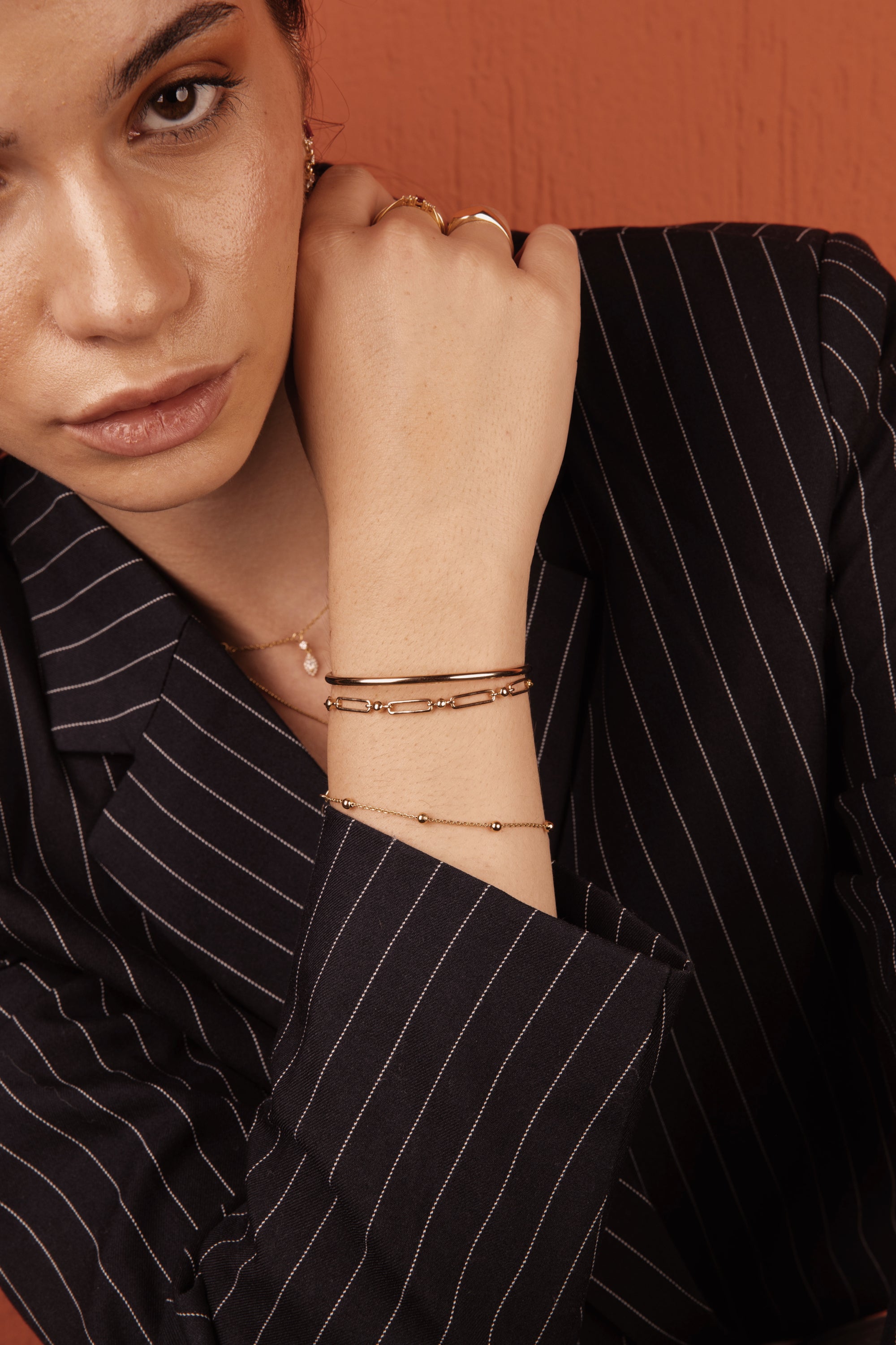 Dotted Gold bracelet - B9