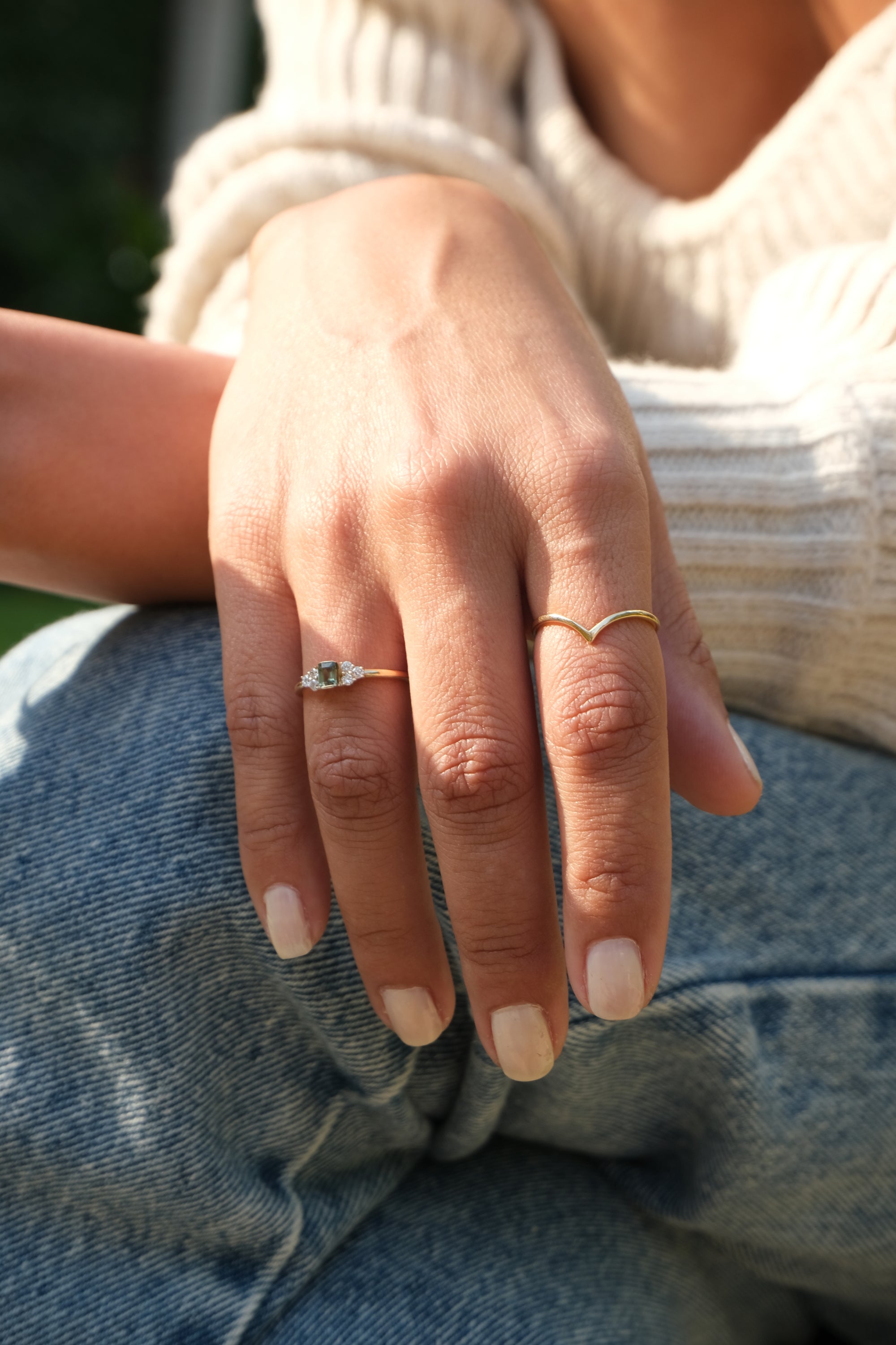 Flowery Green Sapphire Ring - R64