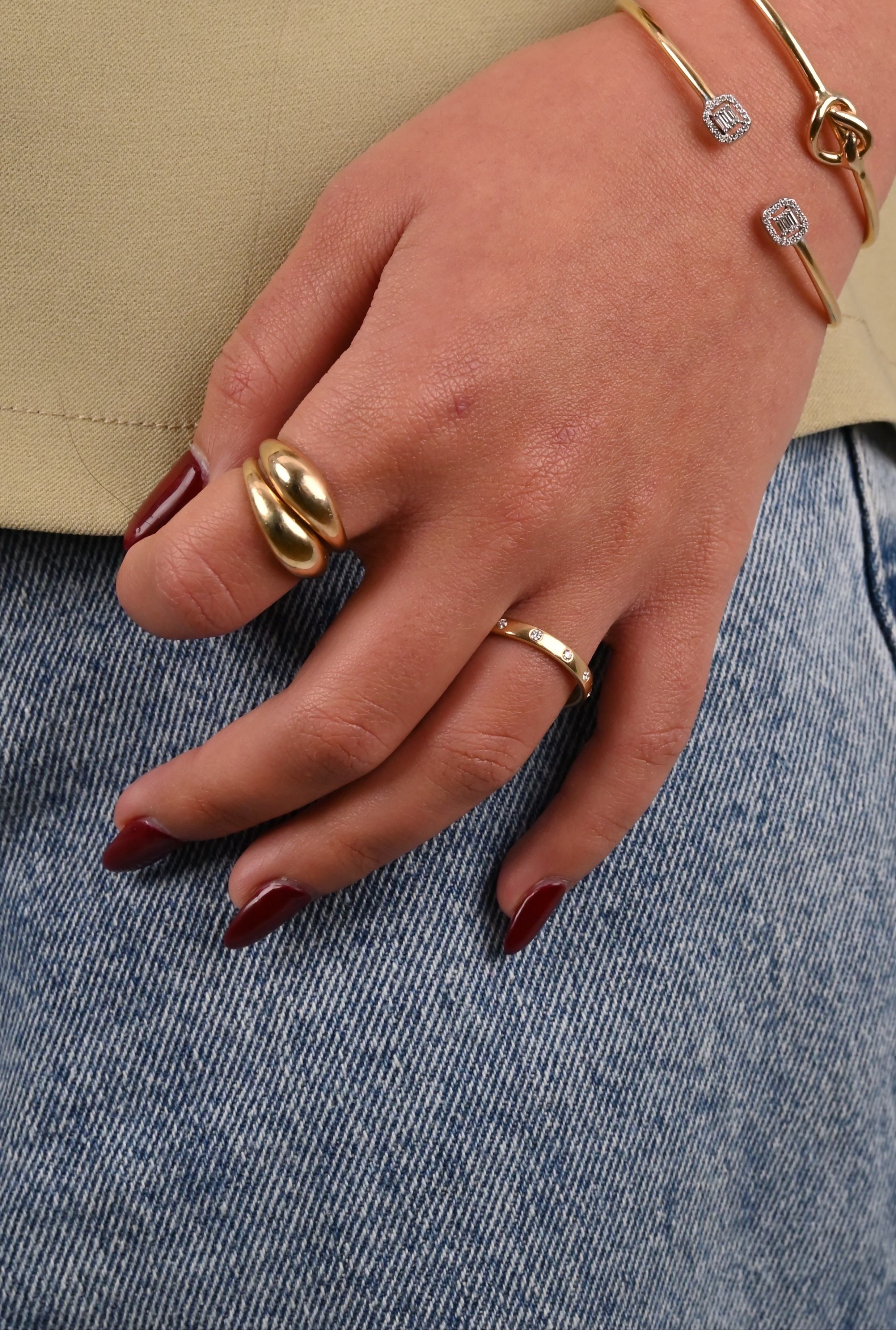 The Knot Bangle - B14