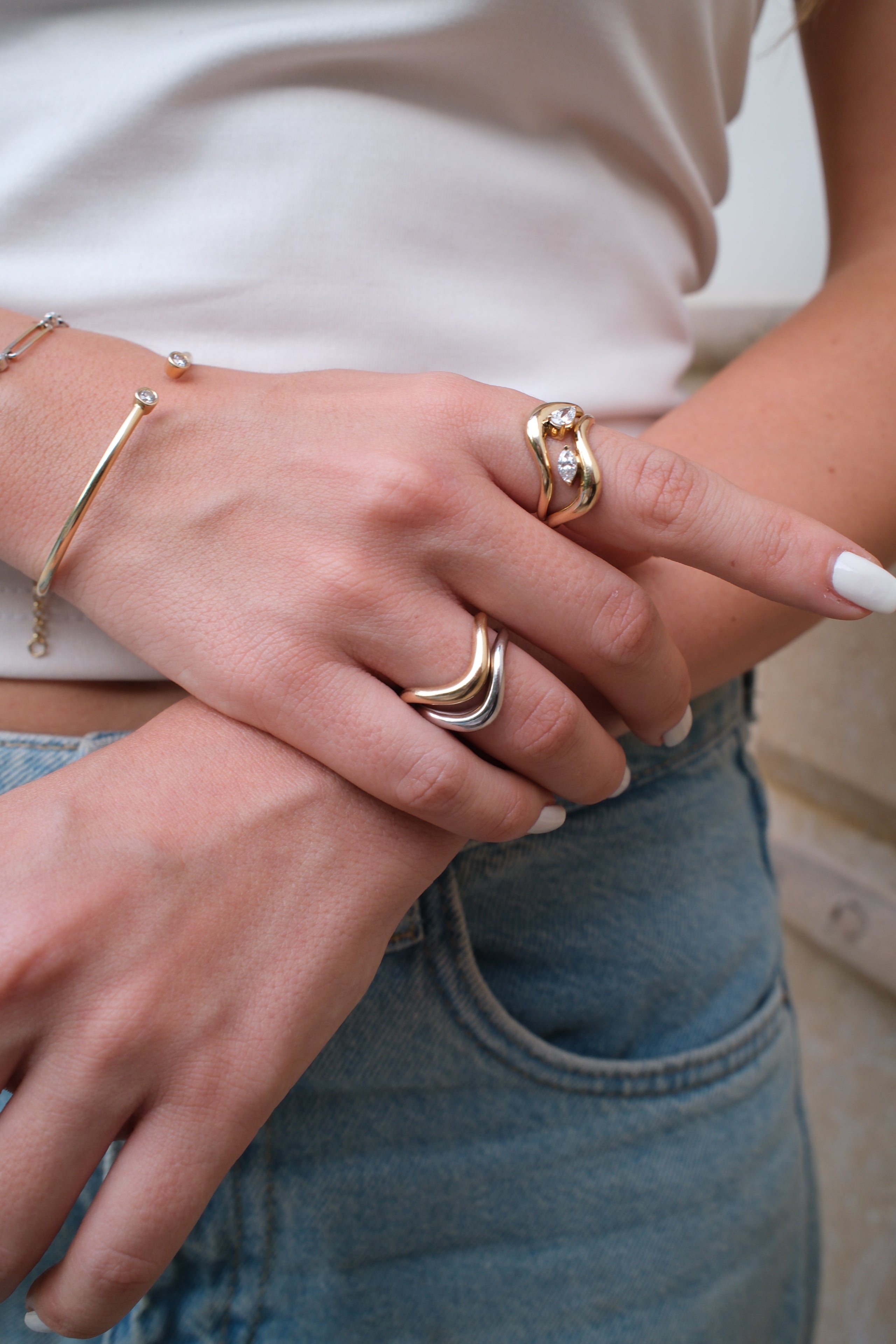Curved Dome Ring - White R65