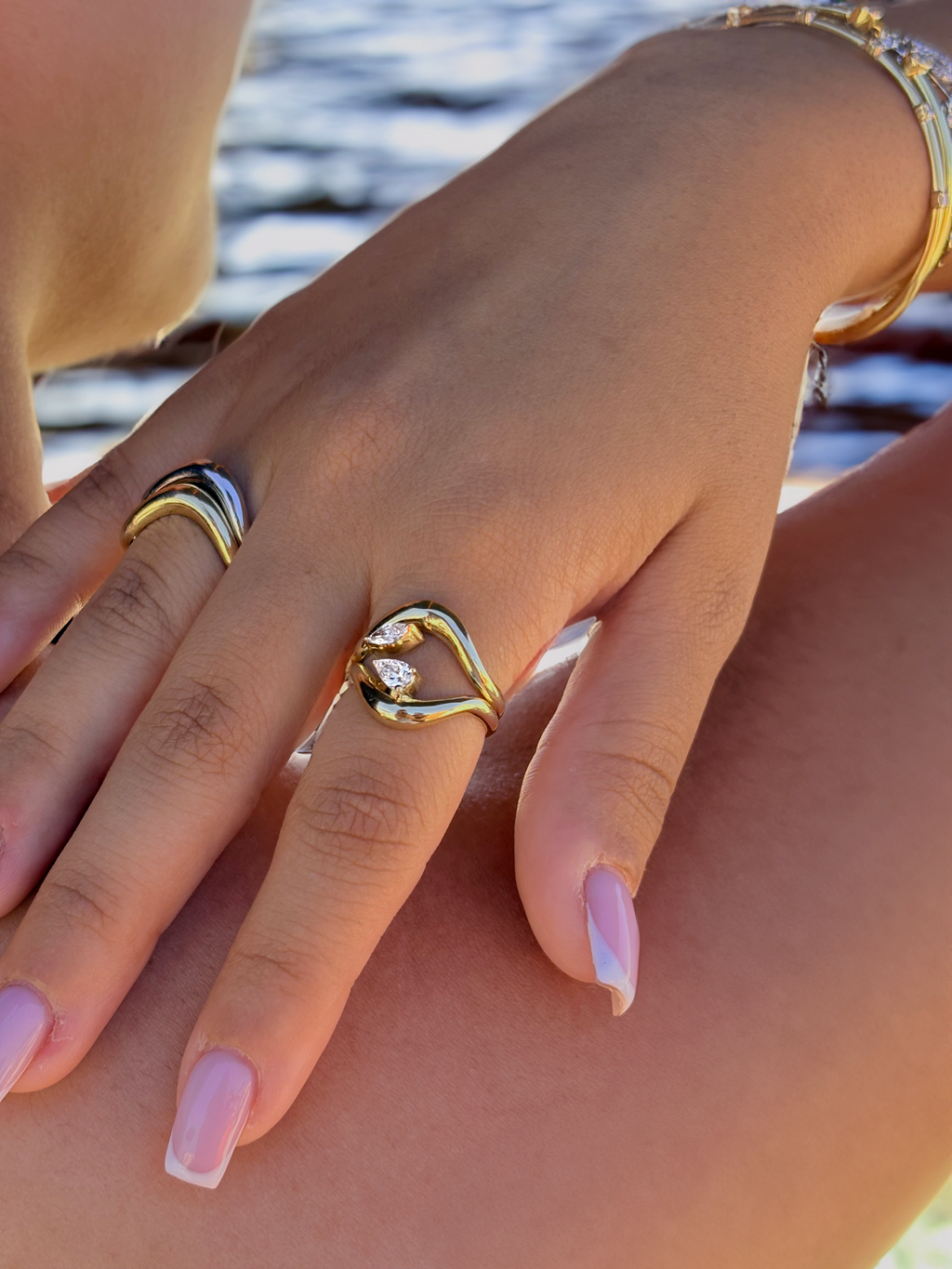 Curved Pear Ring - R75