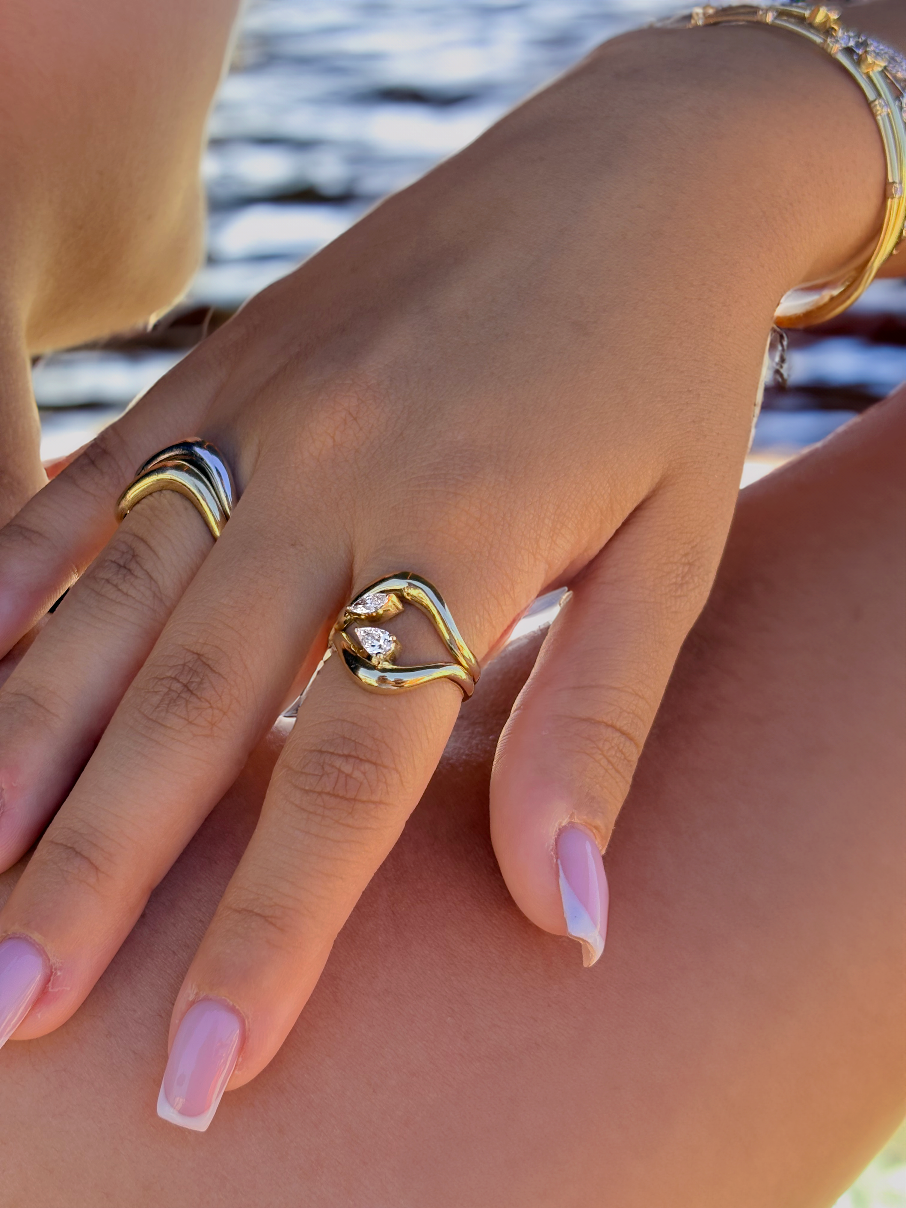 Curved Pear Ring - R75