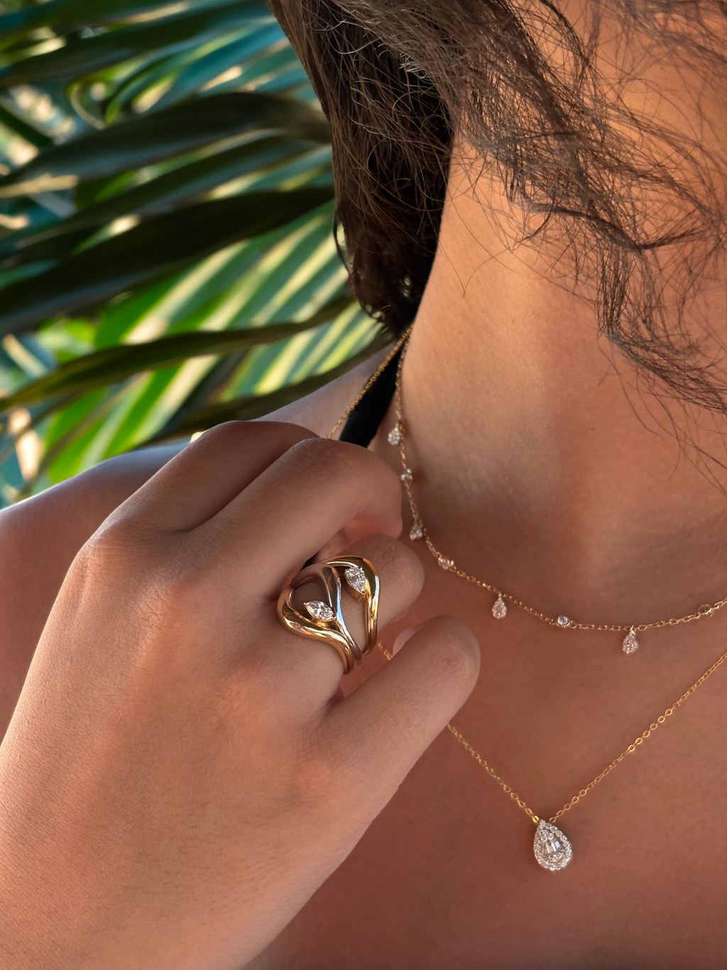 Curved Pear Ring - R75