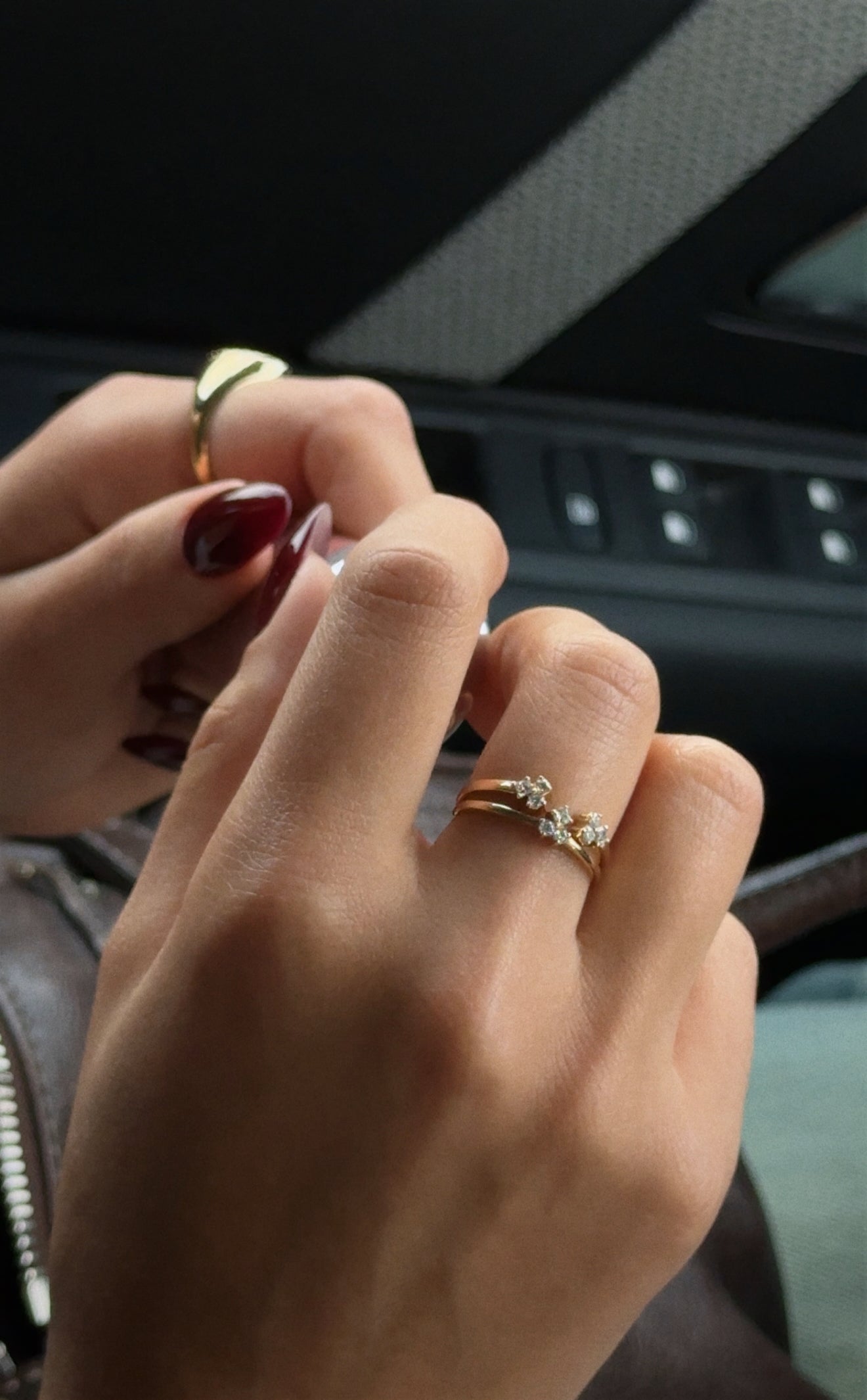 Two Princess & Round Open Ring - R70