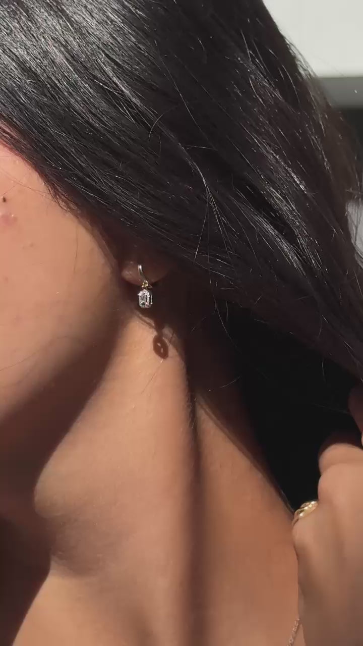 Carré Diamond Pendant - np28